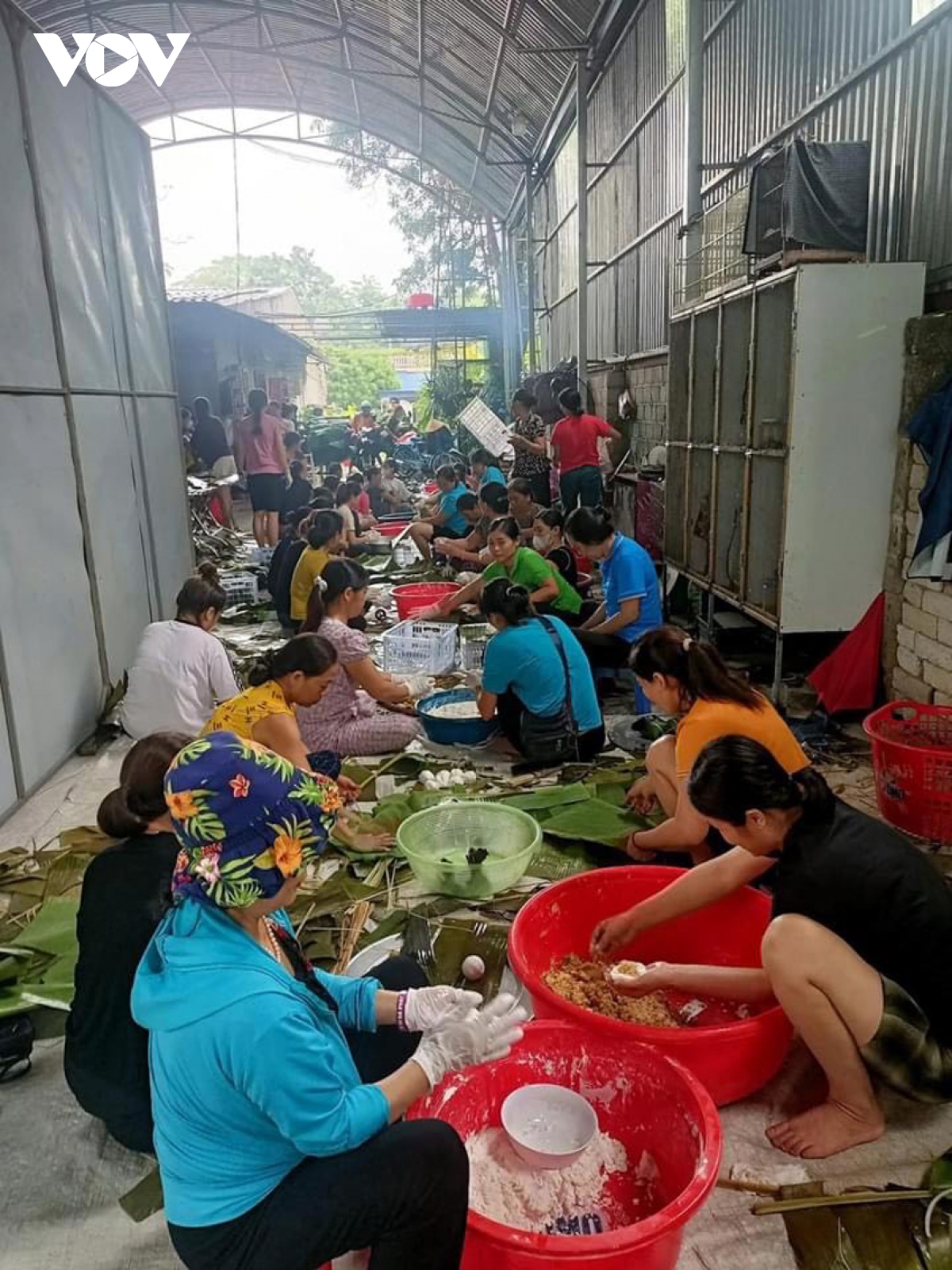 Am tinh nguoi dan vung mua lu tay bac hinh anh 3