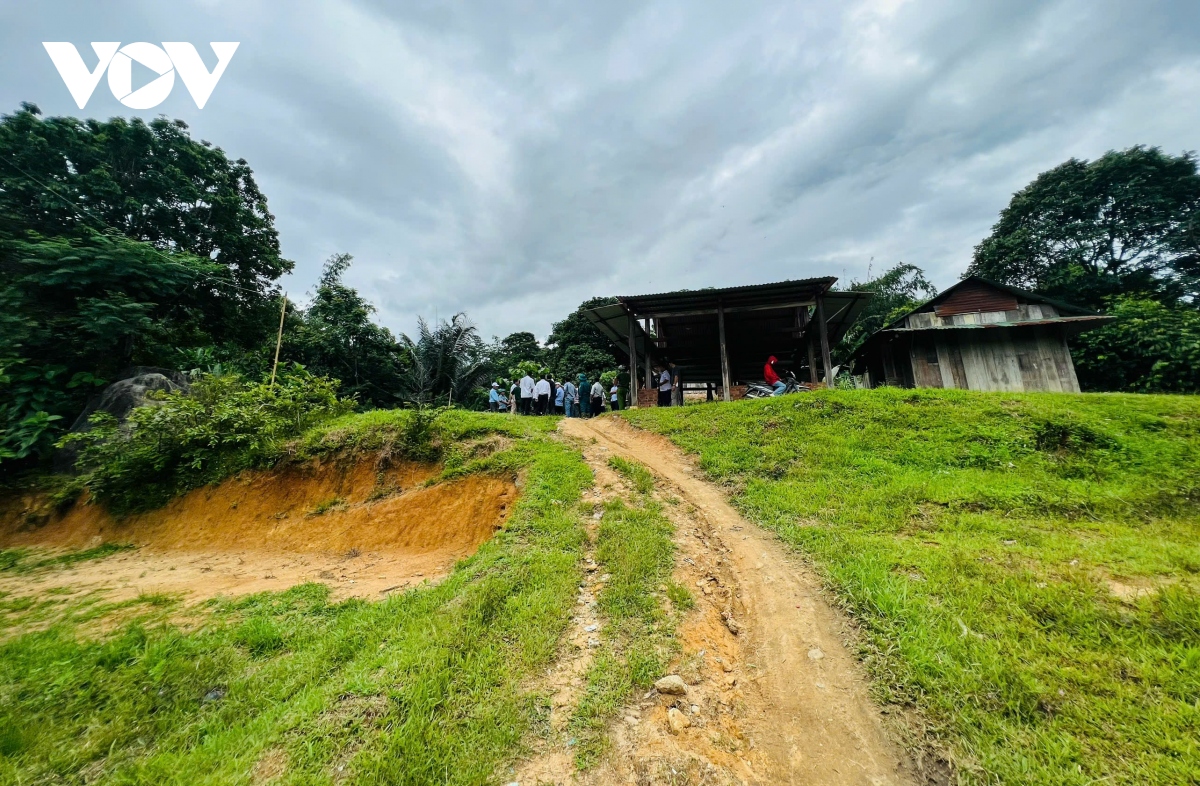 sat lo de doa, quang nam doi ca lang den khu tai dinh cu moi hinh anh 3