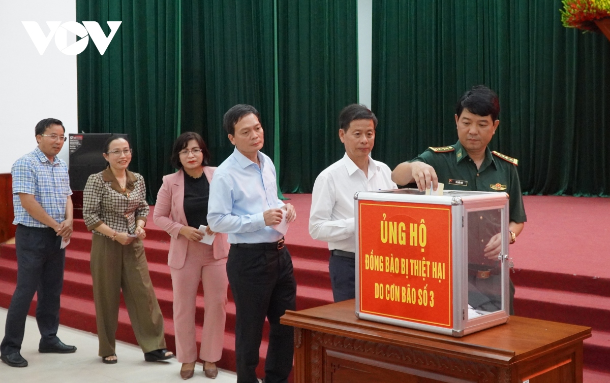 tp.hcm va nhieu tinh thanh, don vi chung tay ung ho dong bao bi thien tai hinh anh 7