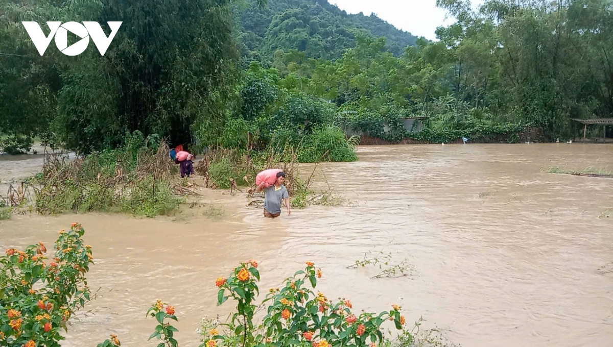 hang ngan ho dan o cao bang, bac kan bi anh huong do lu hinh anh 10