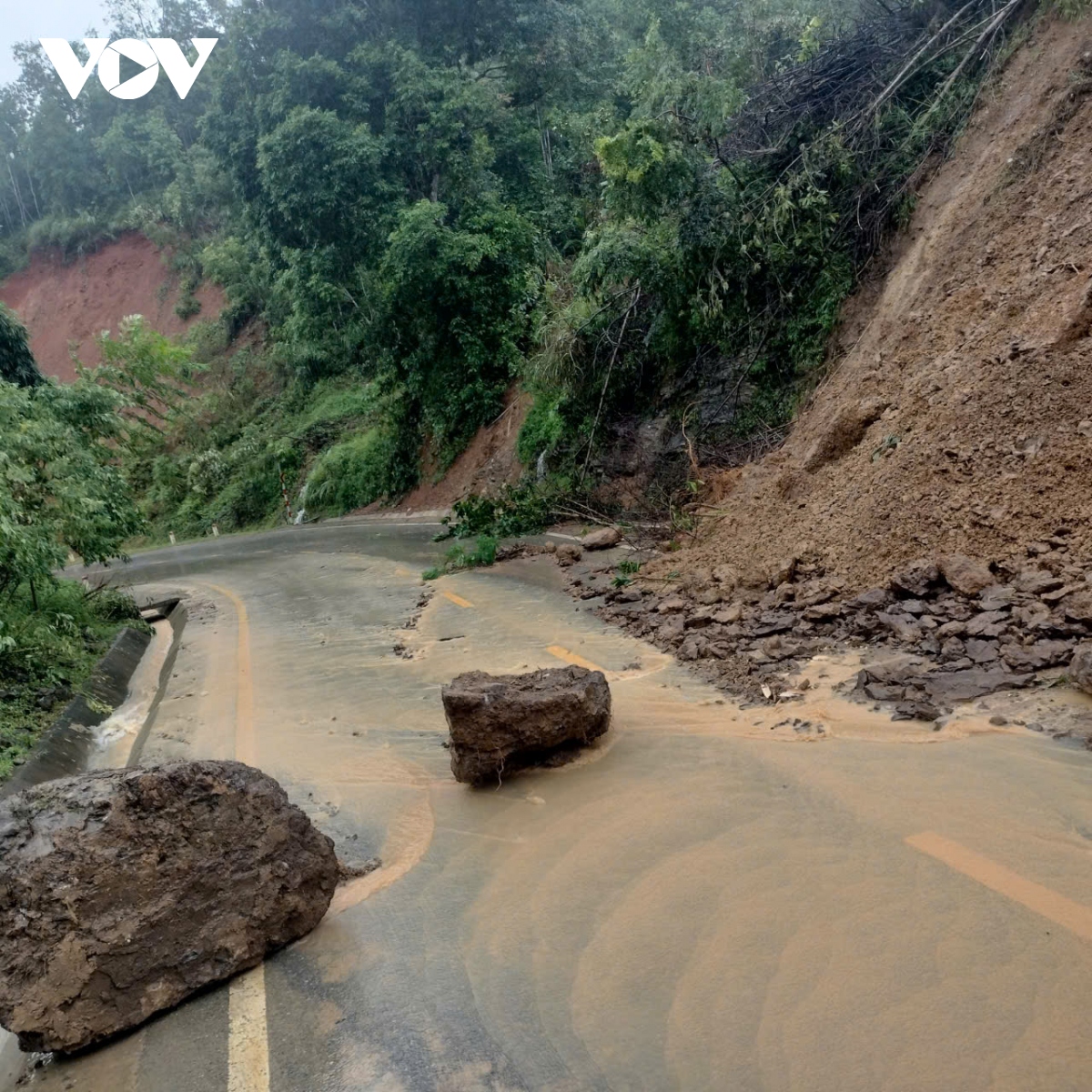 hang ngan ho dan o cao bang, bac kan bi anh huong do lu hinh anh 8