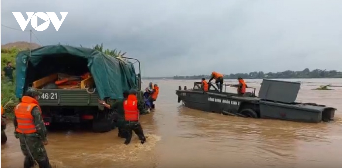 phu tho lap to thuong truc cap cuu, chuan bi lam cau phao gan cau phong chau hinh anh 17