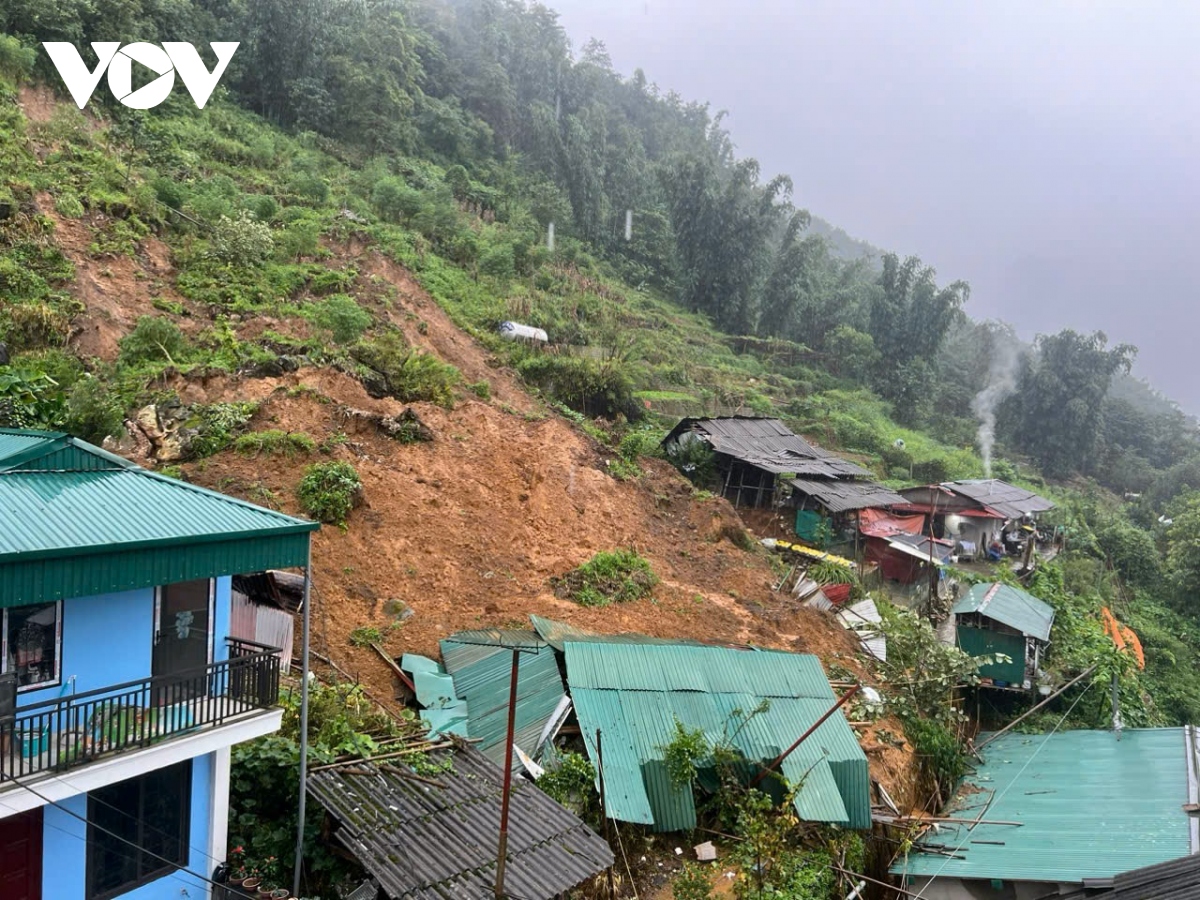 ngap ung, sat lo khap noi o lao cai khien cong tac khac phuc gap nhieu kho khan hinh anh 3