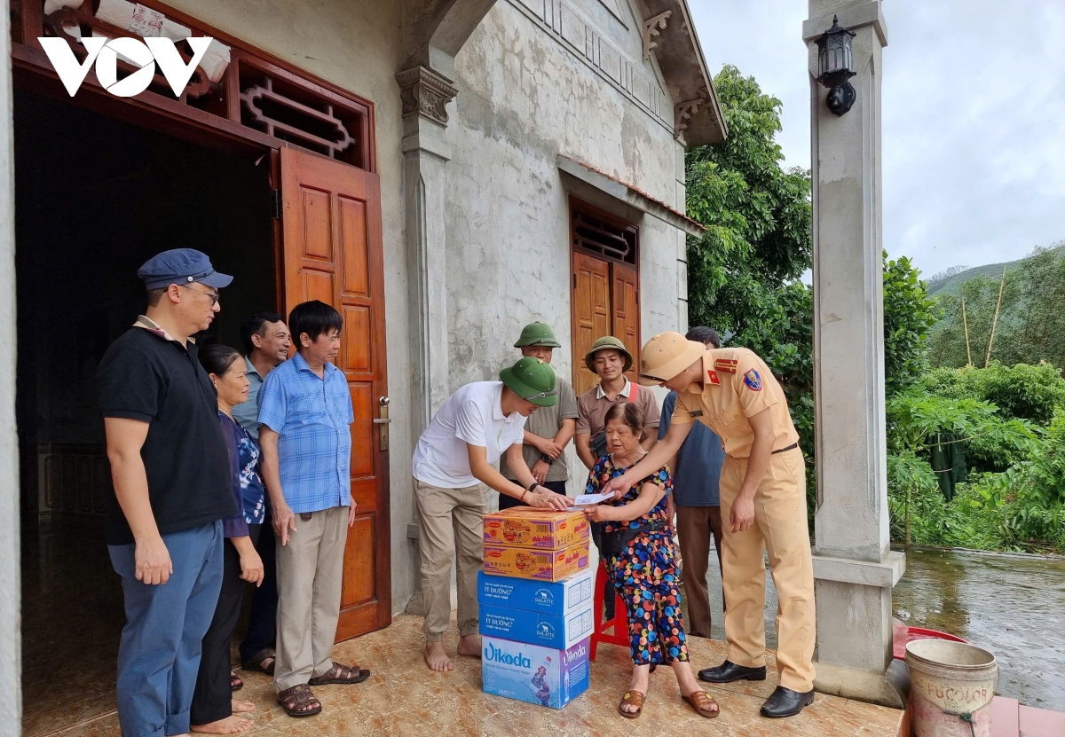 huyen mien nui son Dong, bac giang don toan luc khac phuc hau qua mua lu hinh anh 1