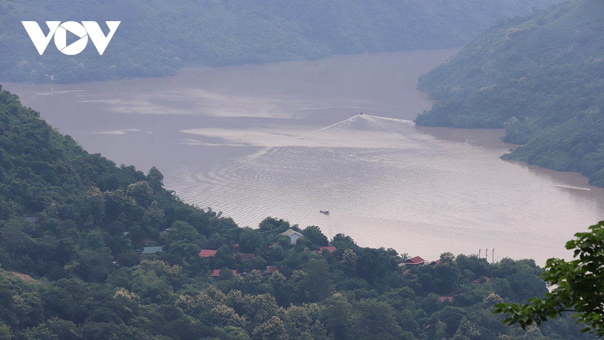 son la du kien diem tai dinh cu cho 108 ho dan ban ngam, cach ban cu khoang 3 km hinh anh 1