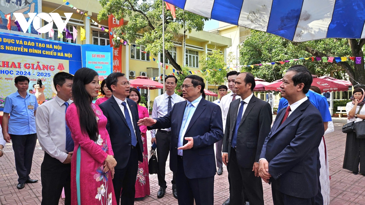 thu tuong du khai giang voi thay tro truong ptcs nguyen Dinh chieu, ha noi hinh anh 7