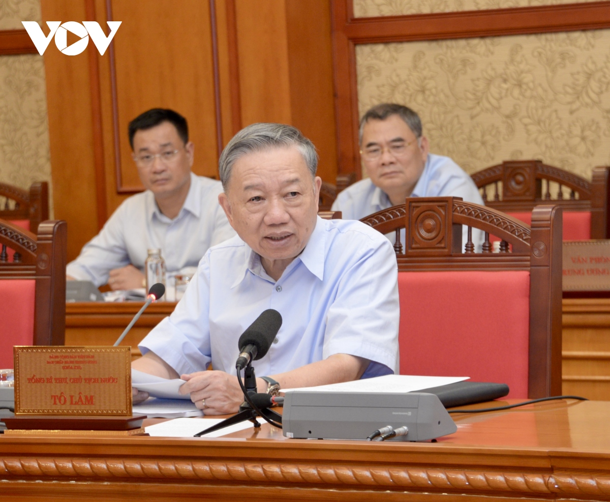 Tổng Bí thư, Chủ tịch nước chủ trì họp Bộ Chính trị khắc phục hậu quả bão số 3