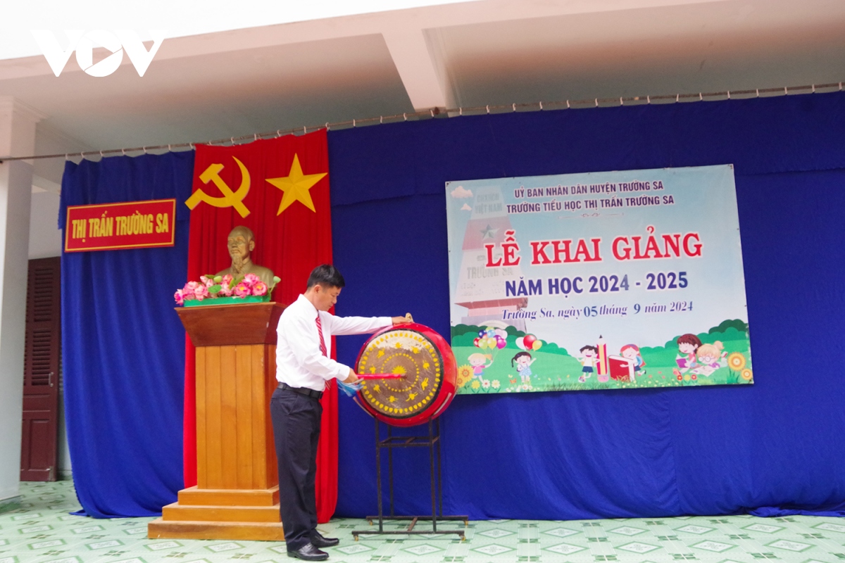 hoc sinh ca nuoc han hoan du le khai giang nam hoc moi 2024-2025 hinh anh 218