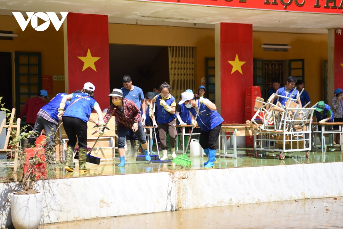 vov cung quy tu thien next-g ung ho dong bao bi bao lu o yen bai, lao cai hinh anh 3