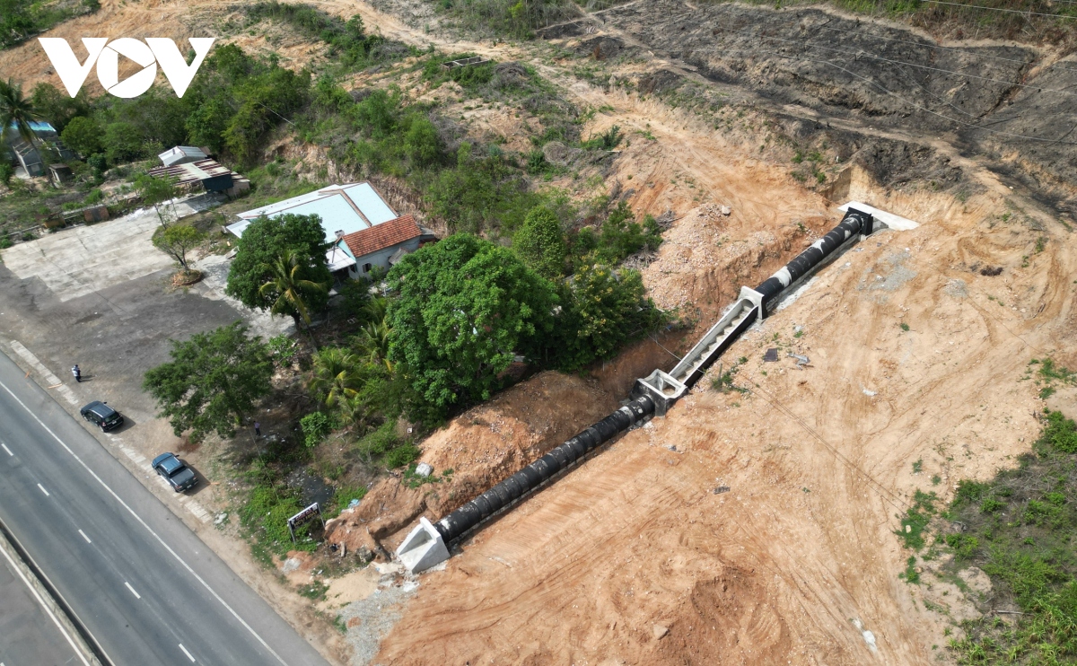 cham di doi ha tang dien, anh huong tien do cao toc quy nhon-chi thanh hinh anh 10