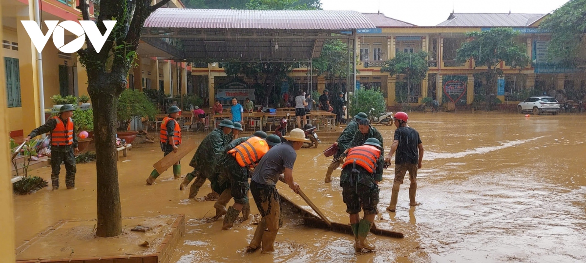 thanh pho yen bai ngap ngua bun, rac sau lu hinh anh 5