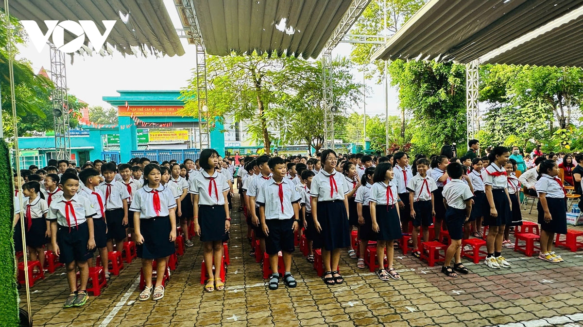 binh duong tao moi dieu kien thuan loi de thu hut dau tu vao giao duc, y te hinh anh 2