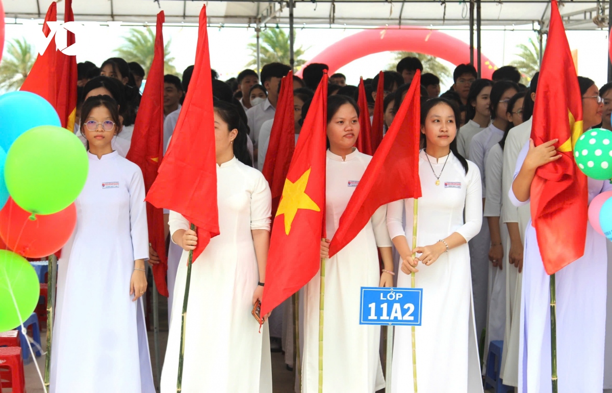 hoc sinh ca nuoc han hoan du le khai giang nam hoc moi 2024-2025 hinh anh 192