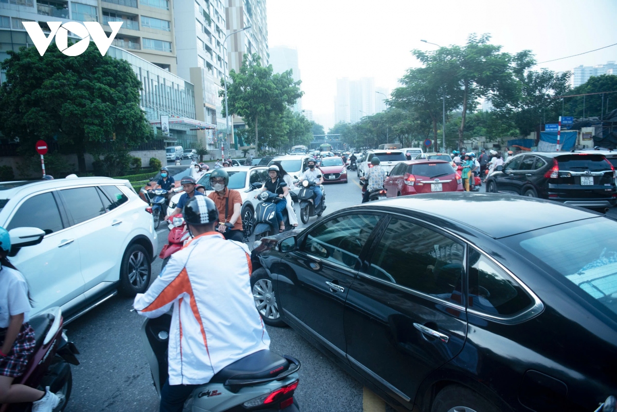 Duong ha noi un tac nghiem trong ngay khai giang hinh anh 3