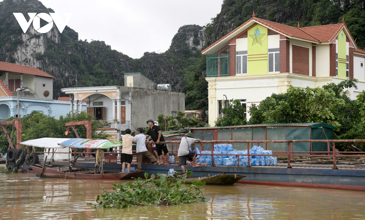 hang nghin ho dan o ninh binh bi ngap nang khi nuoc lu dang cao hinh anh 11