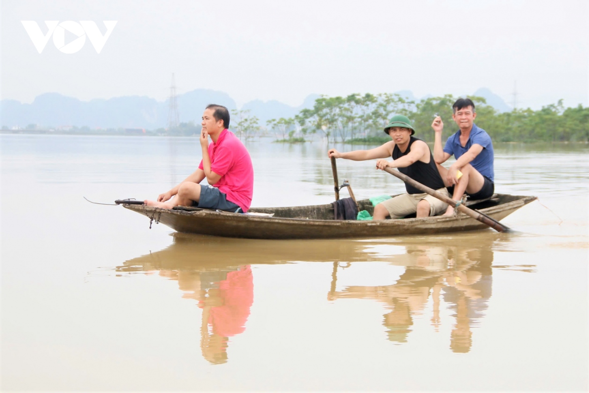 nuoc song hoang long bat dau rut, nhieu noi o ninh binh van chim trong nuoc hinh anh 5