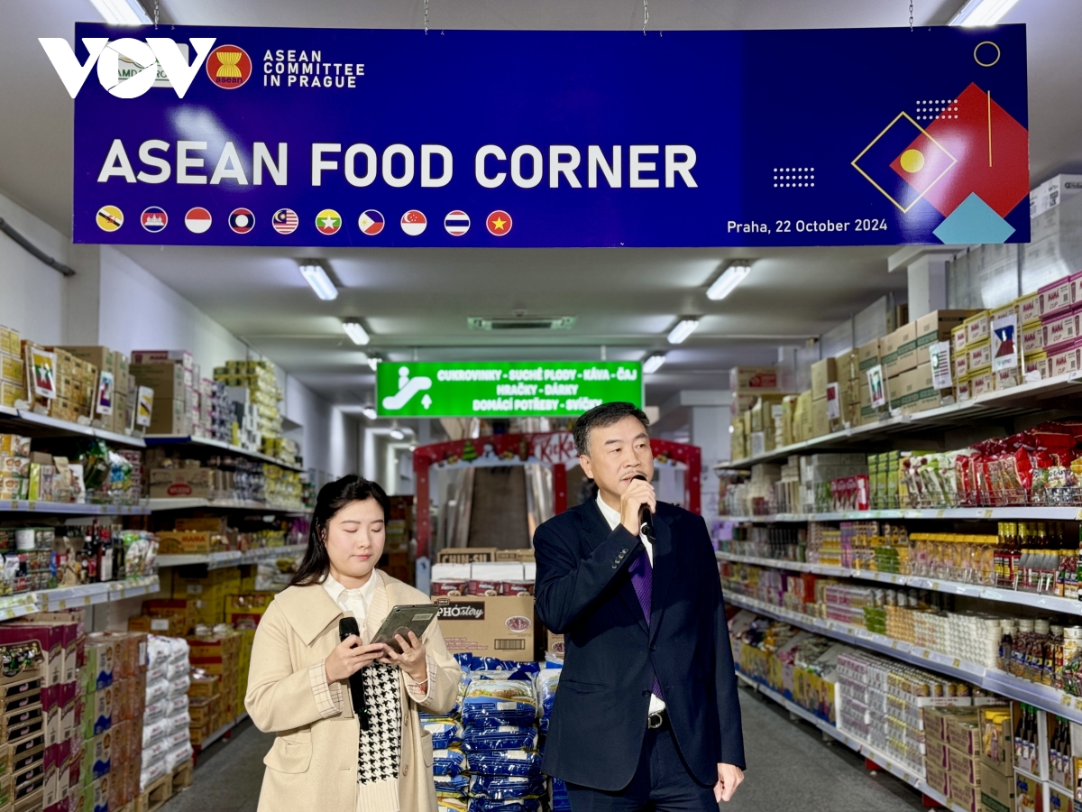 Đưa hàng hóa asean đến gần hơn với người tiêu dùng tại ch séc và châu Âu hình ảnh 1 Dua hang hoa asean den gan hon voi nguoi tieu dung tai ch sec va chau Au hinh anh 1