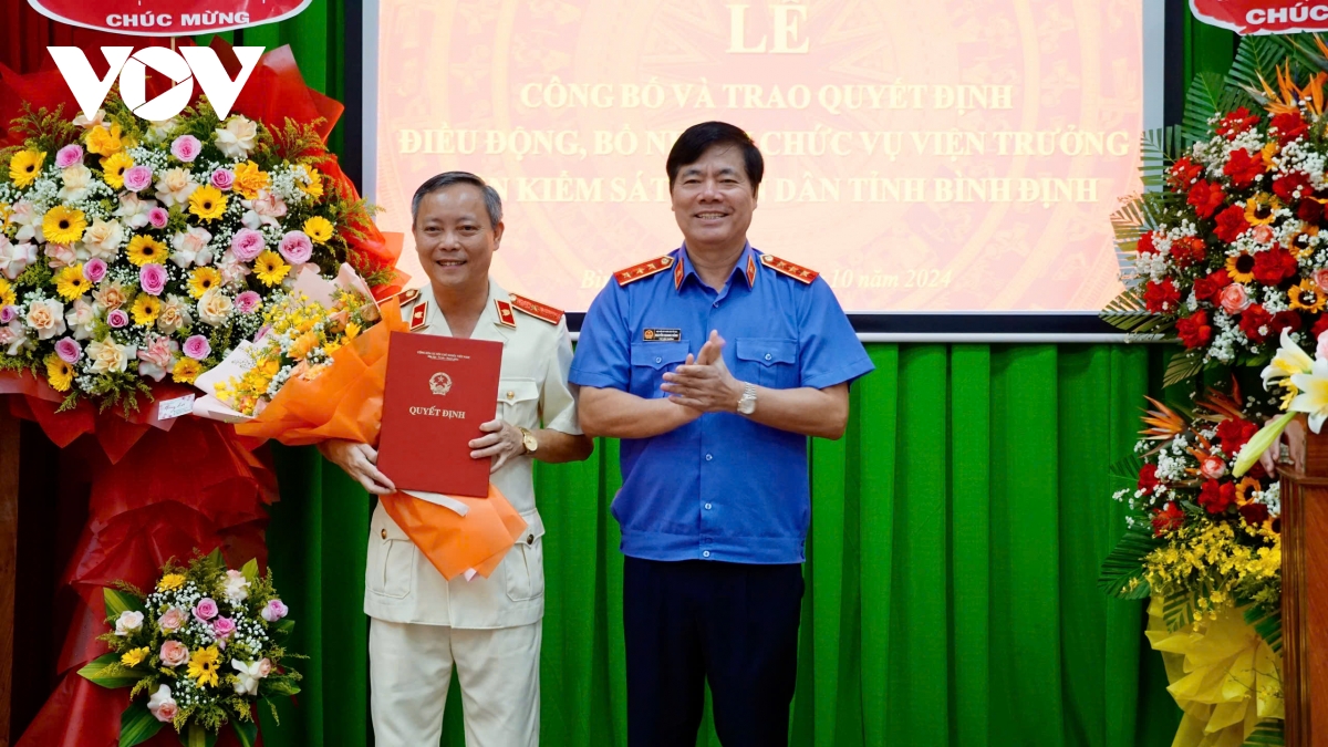 bình Định công bố quyết định về công tác cán bộ hình ảnh 3 binh Dinh cong bo quyet dinh ve cong tac can bo hinh anh 3