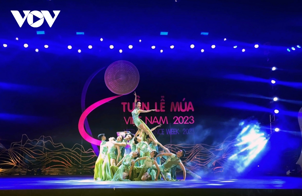 tuan le mua viet nam 2024 lan toa tinh hoa cua nghe thuat mua hinh anh 1