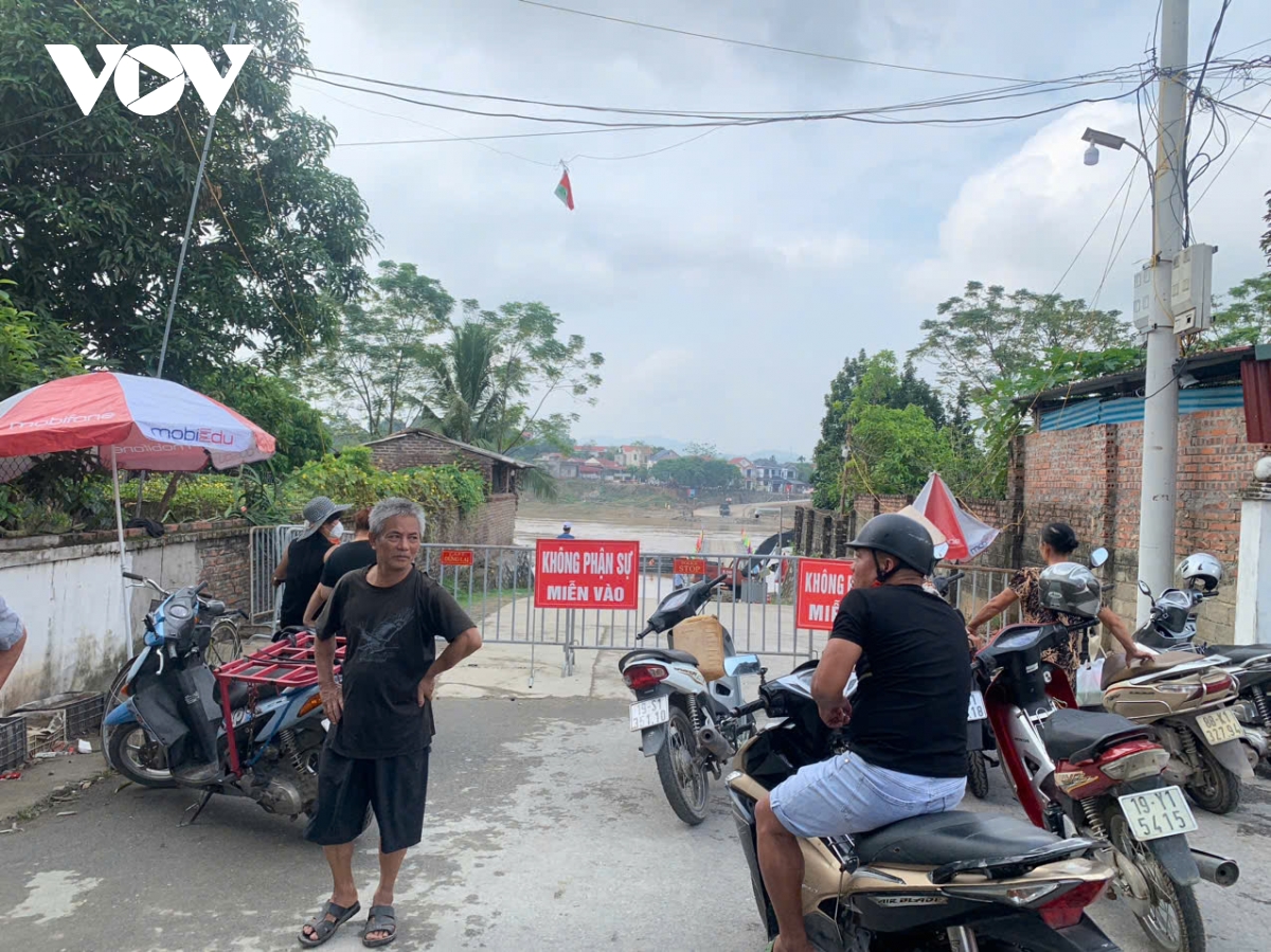 cat khan cap cau phao phong chau, phu tho hinh anh 1