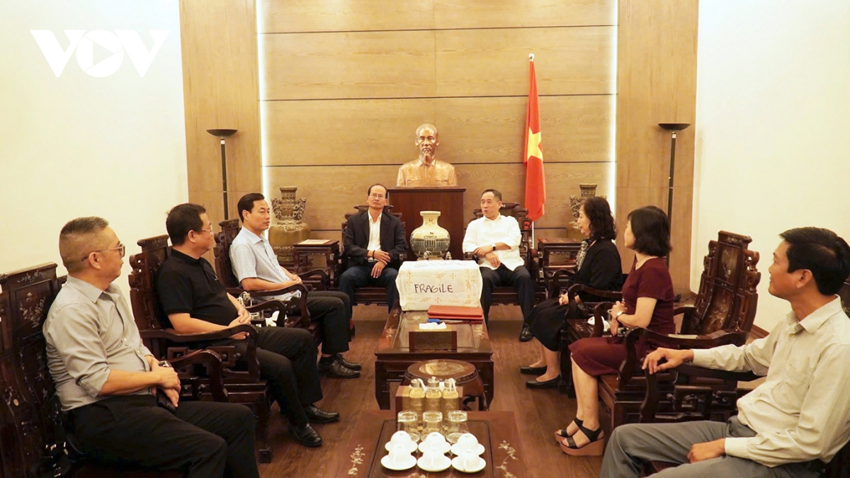 hue, quang tri tiep nhan ky vat cua vua ham nghi hinh anh 4