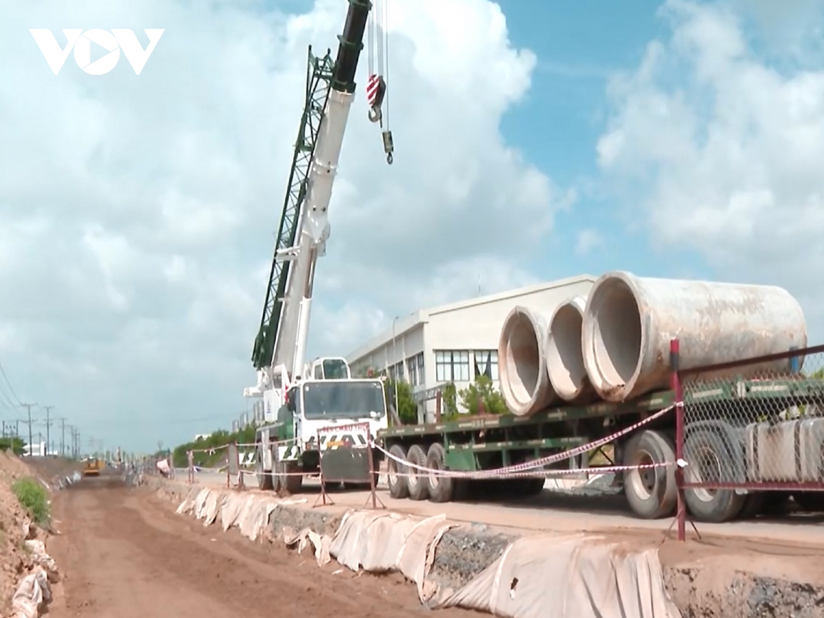 vĩnh long tập trung đẩy mạnh giải ngân vốn đầu tư công hình ảnh 1 vinh long tap trung day manh giai ngan von dau tu cong hinh anh 1