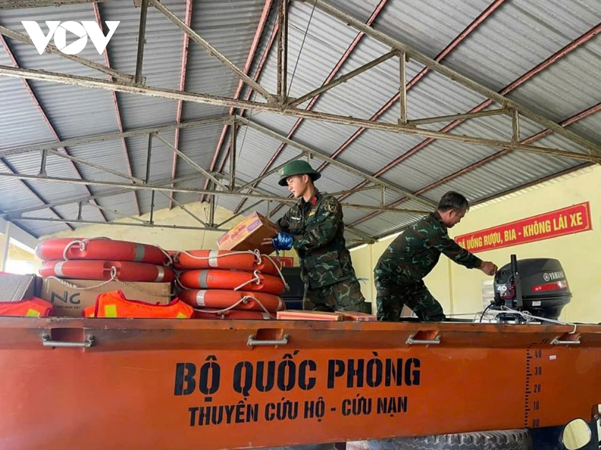tư lệnh quân khu 5 sẵn sàng hỗ trợ nhân dân miền trung ứng phó bão số 6 hình ảnh 3 tu lenh quan khu 5 san sang ho tro nhan dan mien trung ung pho bao so 6 hinh anh 3