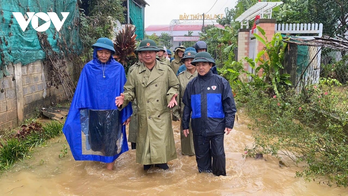 nuoc lu rut cham, quang tri tap trung khac phuc thiet hai hinh anh 5