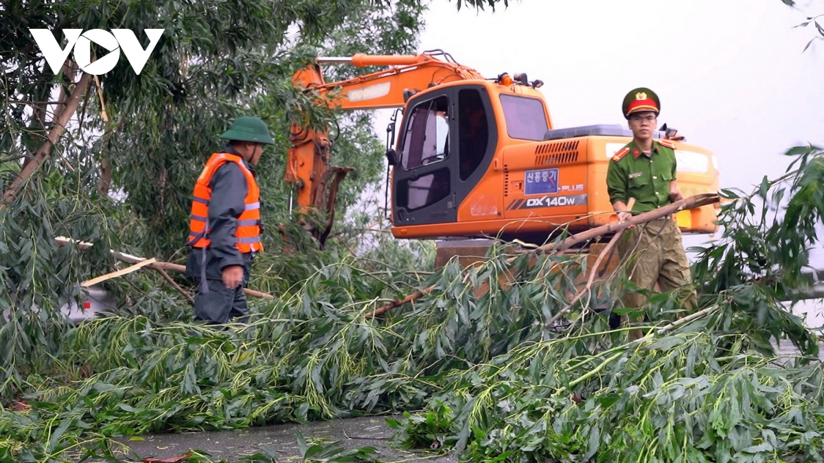 hình ảnh thị trấn lăng cô hoang tàn do bão số 6 hình ảnh 17 hinh anh thi tran lang co hoang tan do bao so 6 hinh anh 17