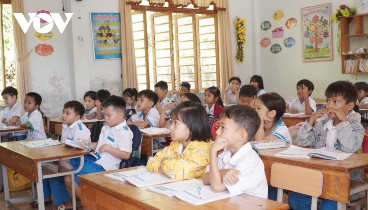 quang nam dau tu ha tang thiet yeu, phuc vu vung dong bao dan toc thieu so hinh anh 3