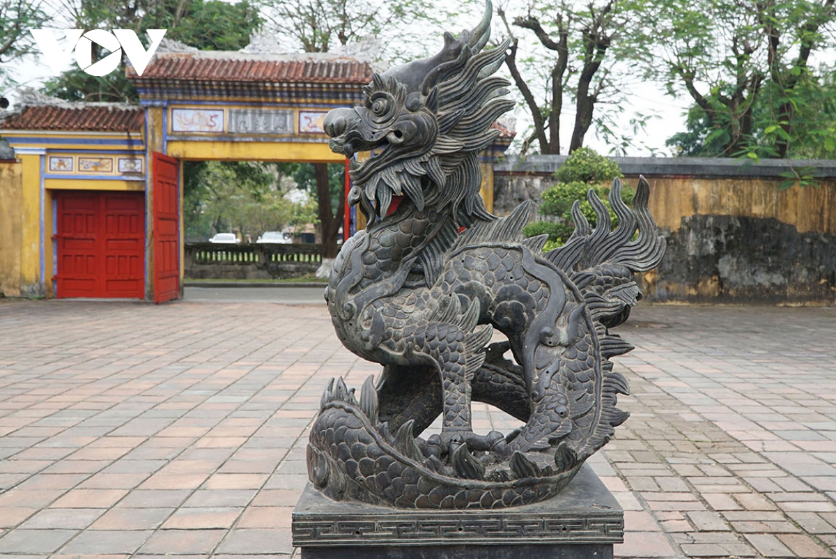De nghi cong nhan 4 hien vat trieu nguyen la bao vat quoc gia hinh anh 3 De nghi cong nhan 4 hien vat trieu nguyen la bao vat quoc gia hinh anh 3
