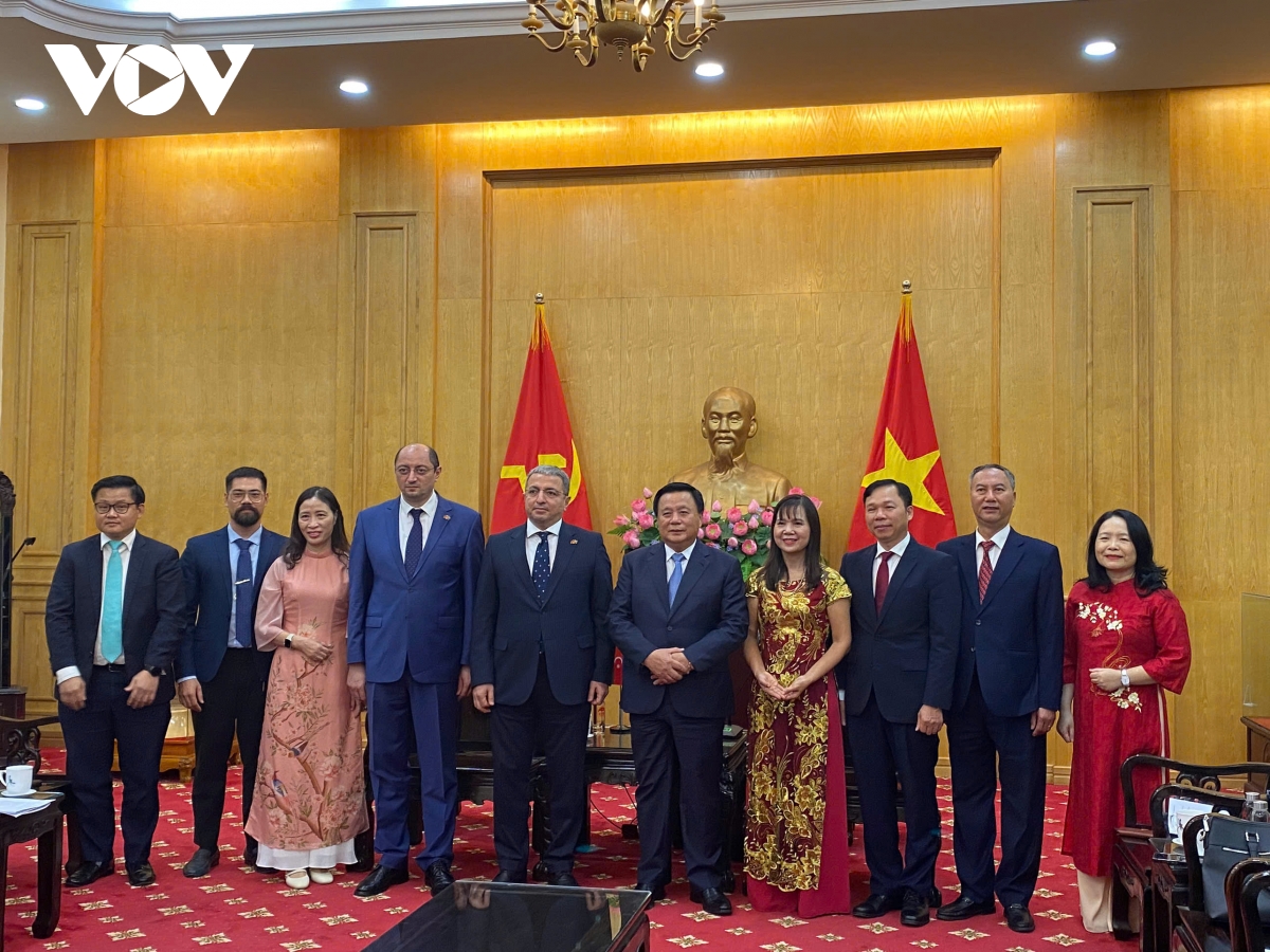 giam doc hoc vien chinh tri quoc gia tiep dai su azerbaijan va dai su belarus hinh anh 1