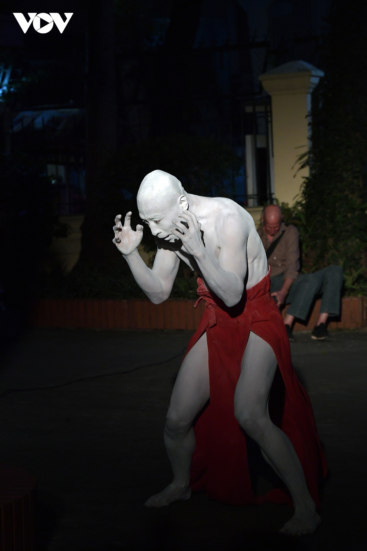 butoh - nghe thuat kham pha chuyen dong co the doc dao cua nhat ban hinh anh 9