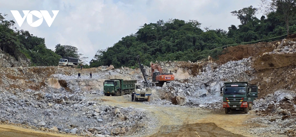 Đồng loạt triển khai 25 mũi thi công cao tốc Đồng Đăng - trà lĩnh hình ảnh 1 Dong loat trien khai 25 mui thi cong cao toc Dong Dang - tra linh hinh anh 1