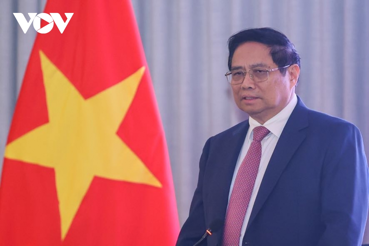 thủ tướng gặp gỡ cán bộ, nhân viên Đại sứ quán và cộng đồng người việt nam tại qatar hình ảnh 1 thu tuong gap go can bo, nhan vien Dai su quan va cong dong nguoi viet nam tai qatar hinh anh 1