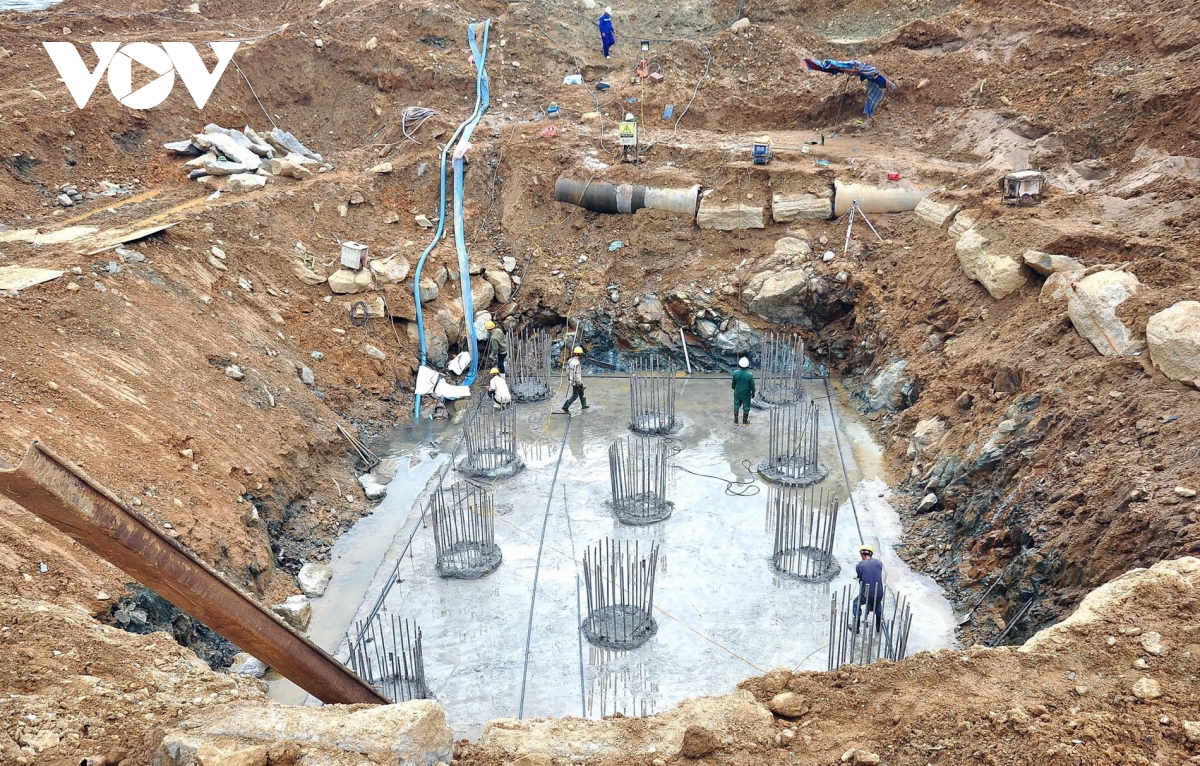 quảng nam kiên quyết loại bỏ sân trước , sân sau , gây khó nhà thầu xây dựng hình ảnh 3 quang nam kien quyet loai bo san truoc , san sau , gay kho nha thau xay dung hinh anh 3