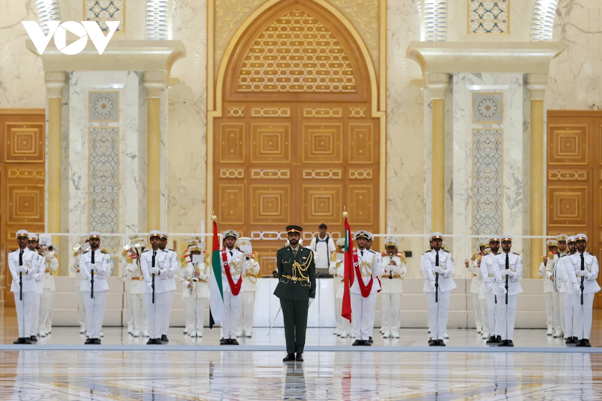 uae bắn 21 loạt đại bác chào đón thủ tướng phạm minh chính hình ảnh 5 uae ban 21 loat dai bac chao don thu tuong pham minh chinh hinh anh 5