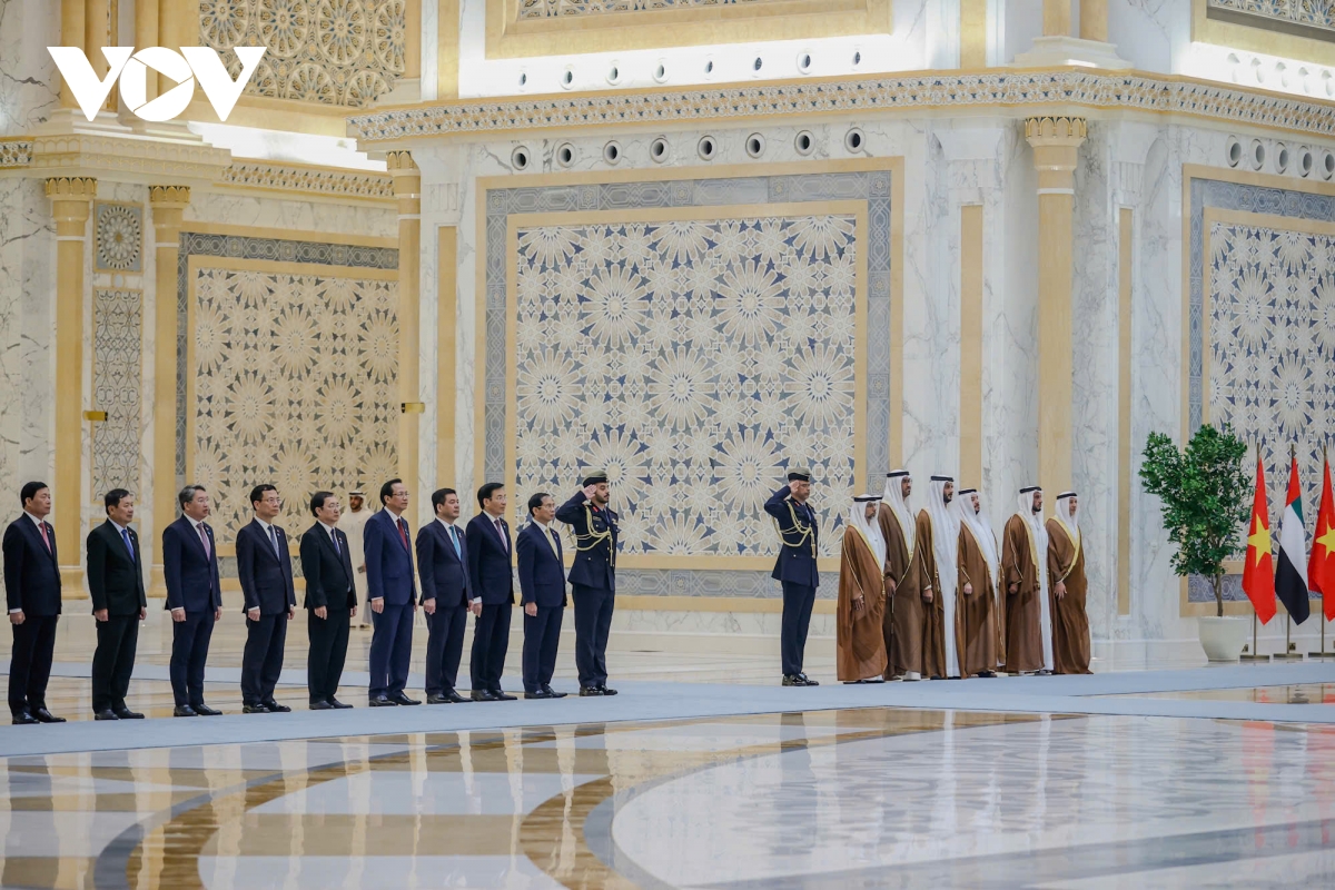 uae bắn 21 loạt đại bác chào đón thủ tướng phạm minh chính hình ảnh 4 uae ban 21 loat dai bac chao don thu tuong pham minh chinh hinh anh 4