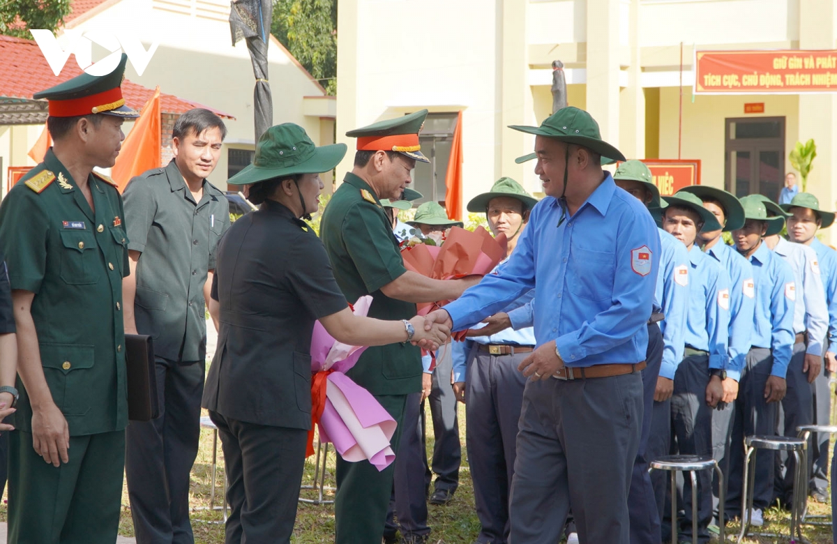 kon tum xuat quan tim kiem, quy tap hai cot liet si tai lao va campuchia hinh anh 3