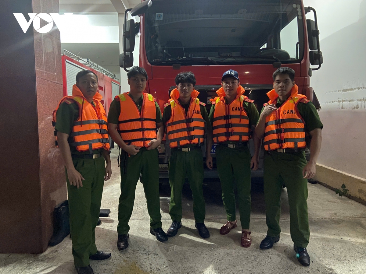 luc luong cong an thanh pho Da nang tich cuc khac phuc hau qua bao so 6 hinh anh 10
