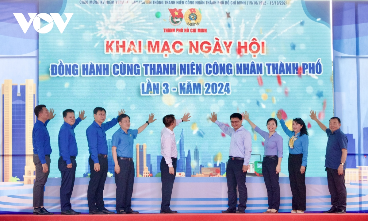 tung bung ngay hoi dong hanh cung thanh nien cong nhan tai tp.hcm hinh anh 1