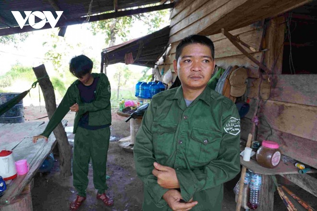 Cần cải thiện chế độ, môi trường làm việc cho lực lượng bảo vệ rừng