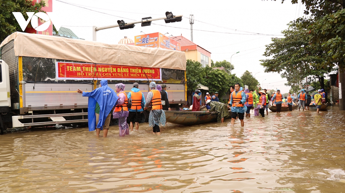 khẩn trương tiếp cận, hỗ trợ bà con vùng lũ quảng bình hình ảnh 4 khan truong tiep can, ho tro ba con vung lu quang binh hinh anh 4