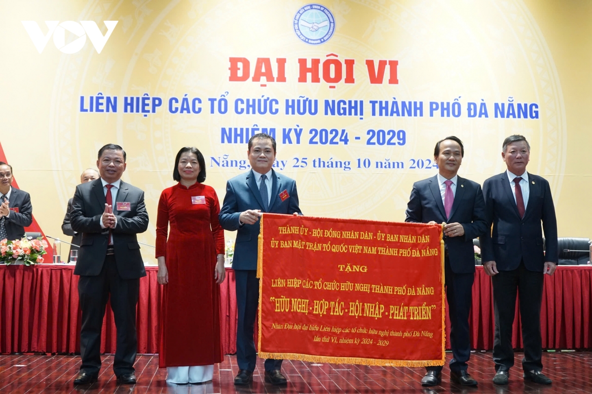 Ông nguyễn ngọc bình tái đắc cử chủ tịch liên hiệp các tổ chức hữu nghị tp. Đà nẵng hình ảnh 3 Ong nguyen ngoc binh tai dac cu chu tich lien hiep cac to chuc huu nghi tp. Da nang hinh anh 3