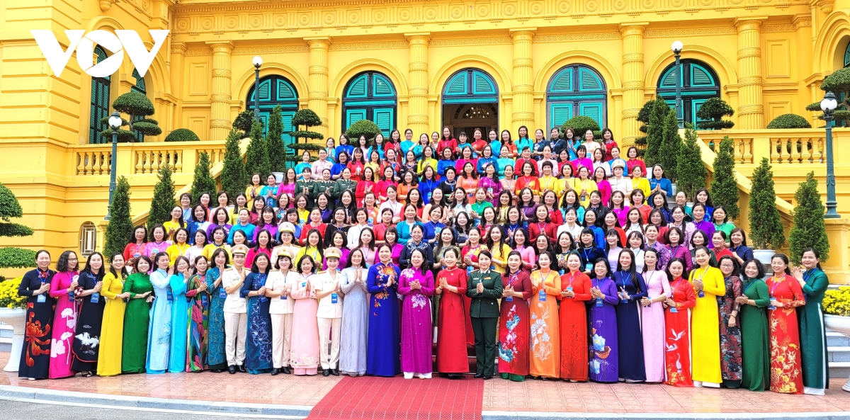 pho chu tich nuoc vo thi Anh xuan gap mat dai bieu phu nu viet nam hinh anh 1