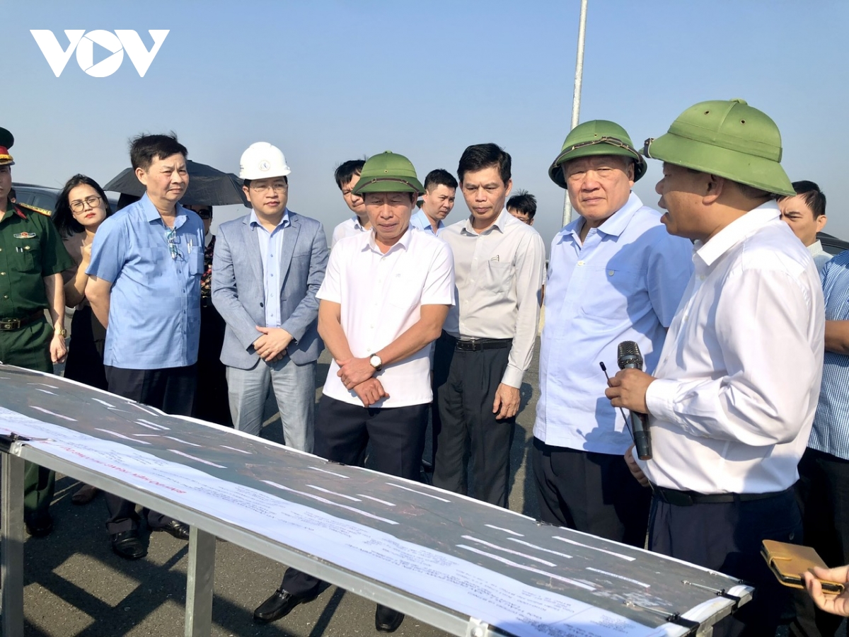 pho thu tuong thuong truc nguyen hoa binh lam viec voi lanh dao tp. hai phong hinh anh 3