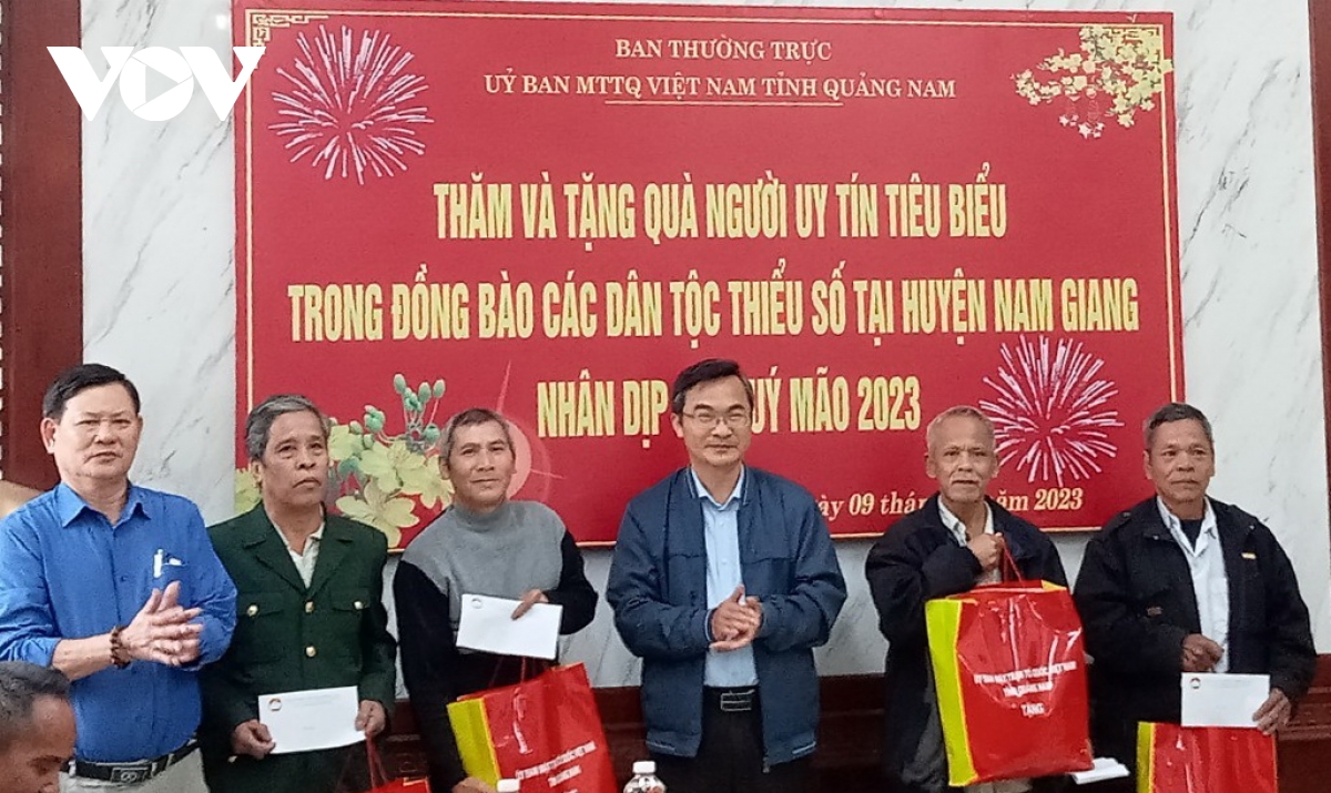 quảng nam bồi dưỡng kiến thức, nâng cao vai trò đội ngũ người có uy tín hình ảnh 6 quang nam boi duong kien thuc, nang cao vai tro doi ngu nguoi co uy tin hinh anh 6