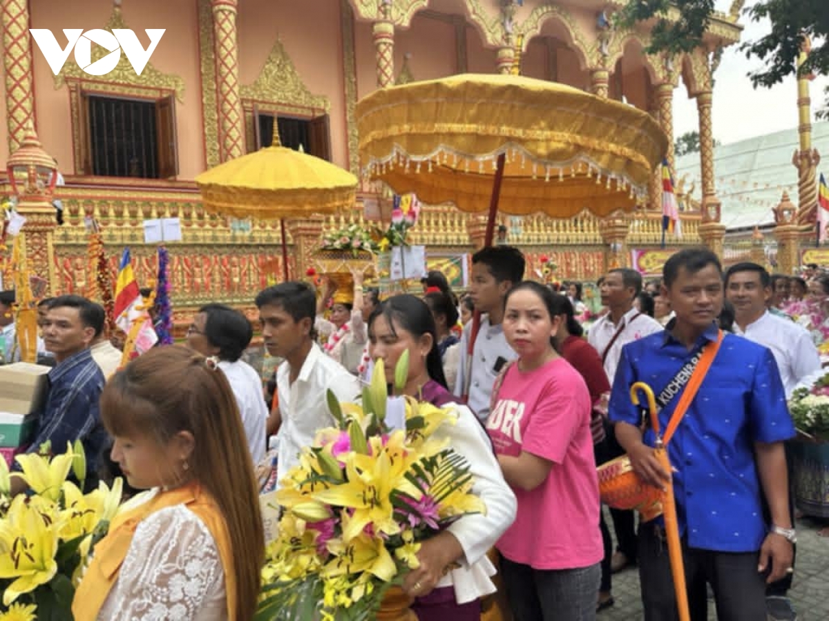 le kathina - net dep trong van hoa tin nguong cua dong bao khmer hinh anh 2