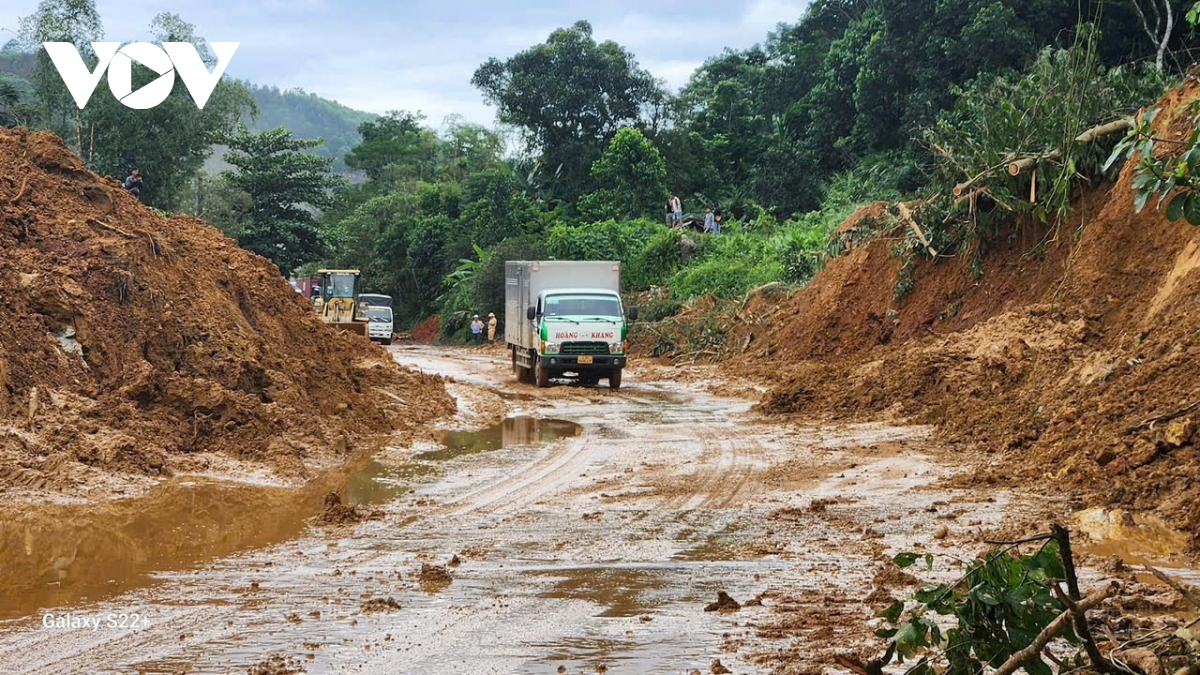 ha giang thong xe khu vuc sat lo km 49 quoc lo 2 hinh anh 3