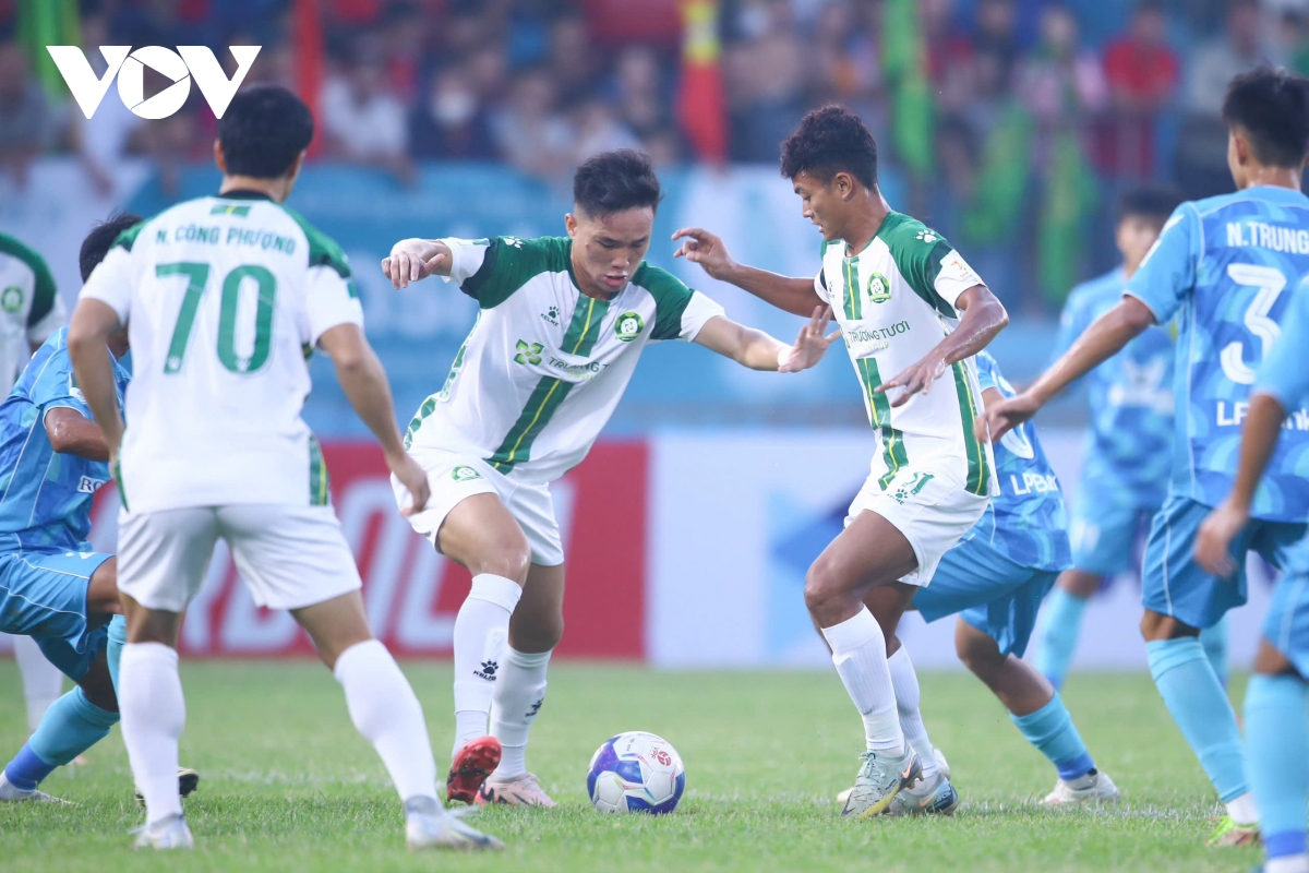 công phượng mờ nhạt, bình phước gây thất vọng ngày ra quân giải hạng nhất quốc gia hình ảnh 13 cong phuong mo nhat, binh phuoc gay that vong ngay ra quan giai hang nhat quoc gia hinh anh 13